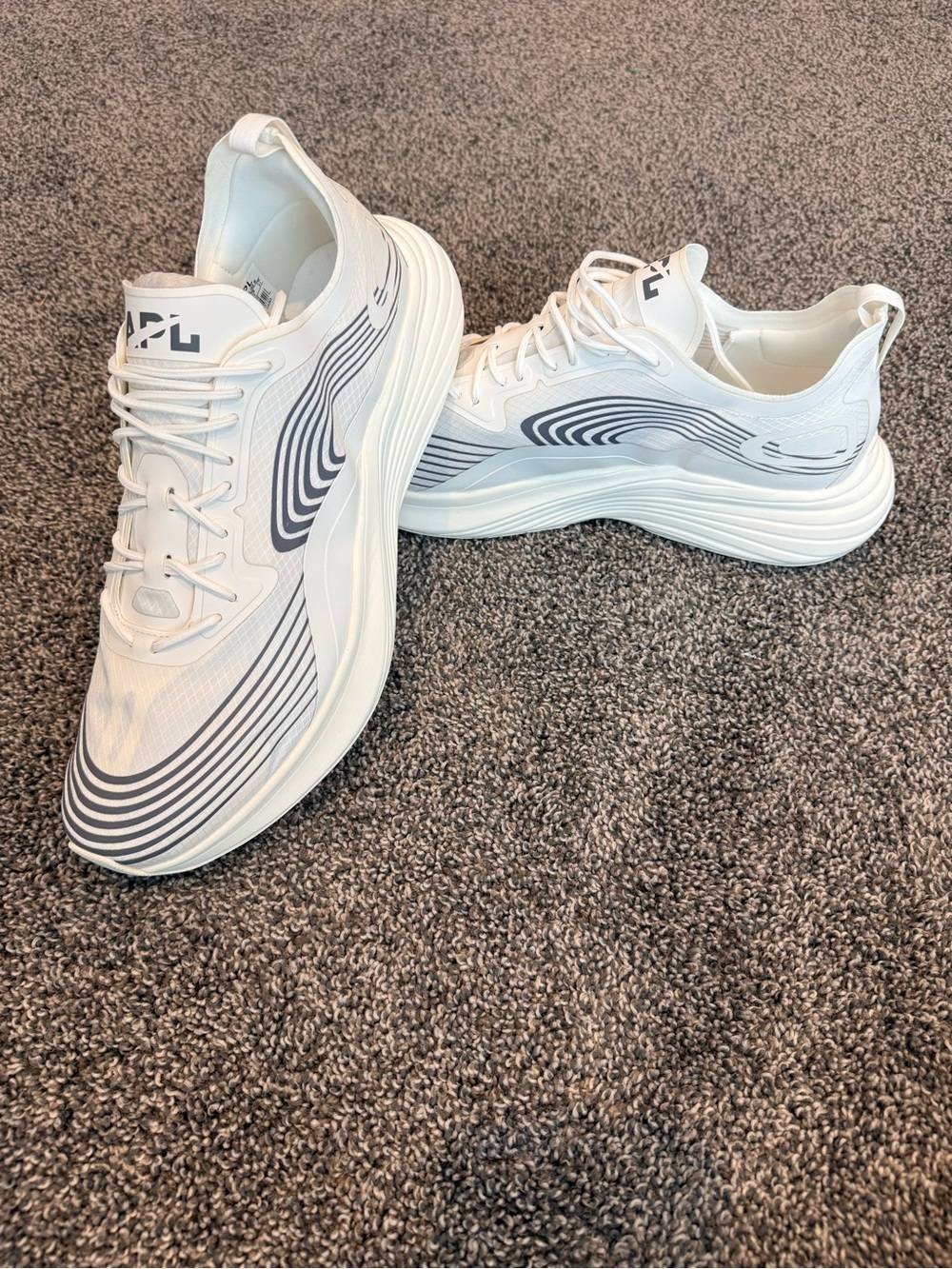 NEW - Size 13M - APL Athletic Propulsion Labs Streamline Ivor Running Shoes